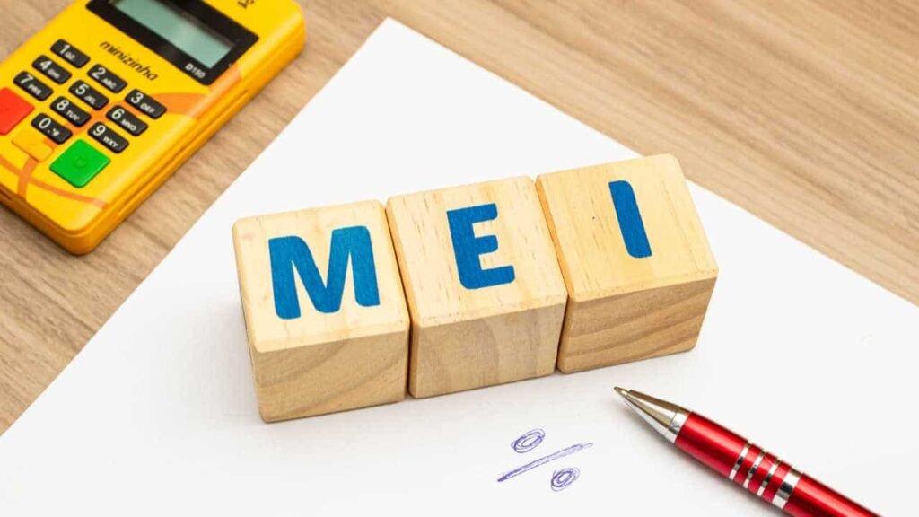 Fundamentos do empreendedorismo: base para o crescimento dos micro e pequenos negócios 1 Das mei