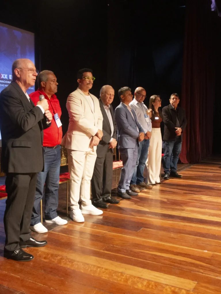 Itabuna sediou o xx encontro nacional de líderes e o xv congresso norte e nordeste das micro e pequenas empresas 17 Snapinsta. Com. Br 6a56db0cc44d1
